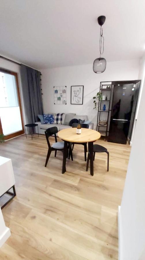 Apartament Zajezdnia Wrzeszcz Apartamento Gdańsk Exterior foto