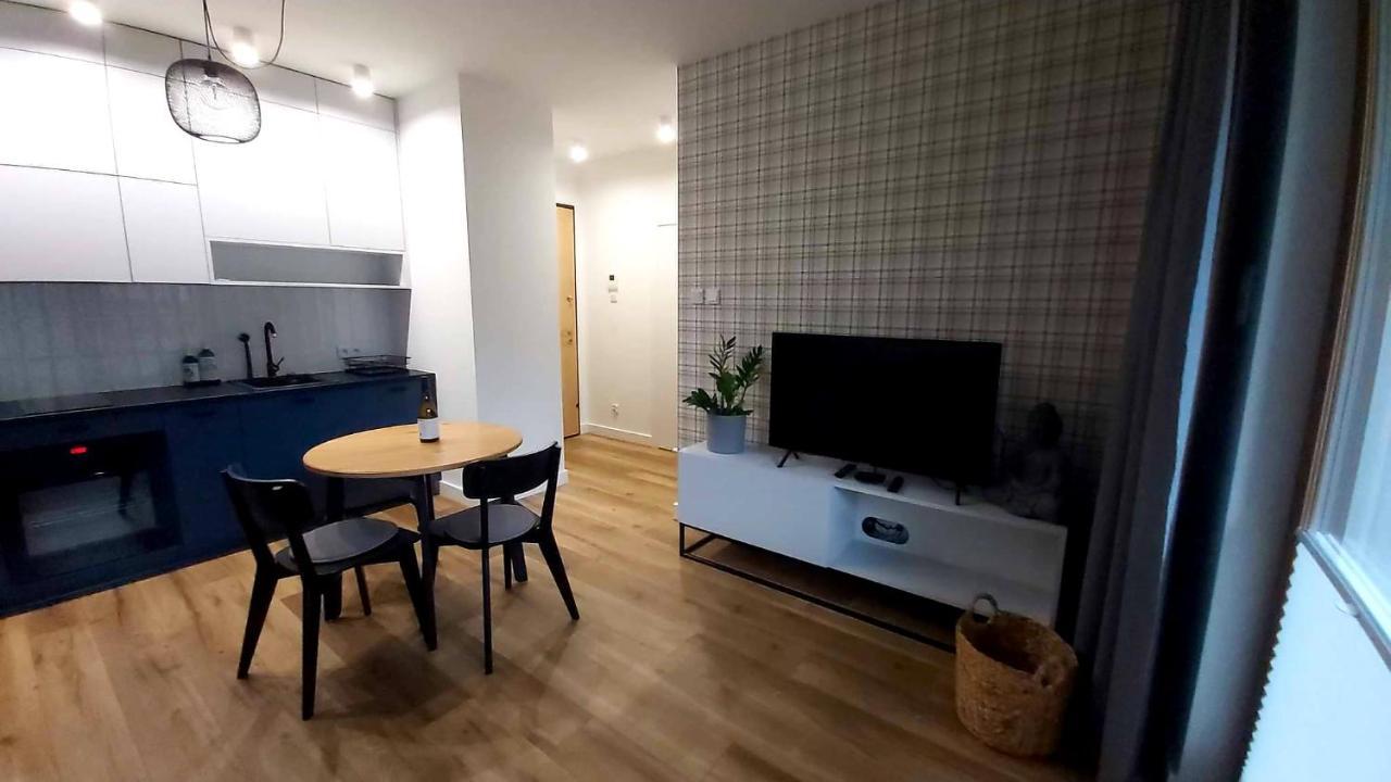 Apartament Zajezdnia Wrzeszcz Apartamento Gdańsk Exterior foto