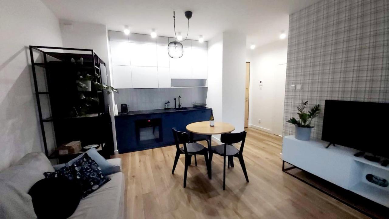 Apartament Zajezdnia Wrzeszcz Apartamento Gdańsk Exterior foto